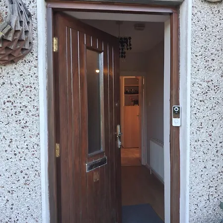 North 2-bed House Sleeps 4
