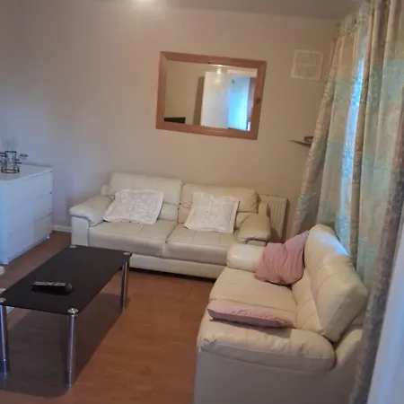 North 2-bed House Sleeps 4 * Dublino